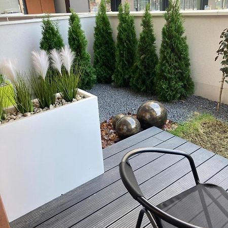 Apartamento Wislane Tarasy 2.0, Free Parking, Private Garden Cracovia Exterior foto